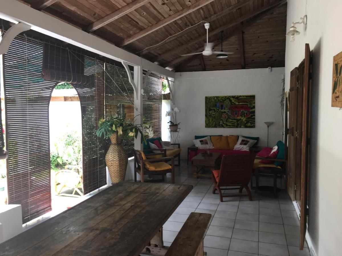 Le Medinilla Bed & Breakfast Bras-Panon Екстериор снимка
